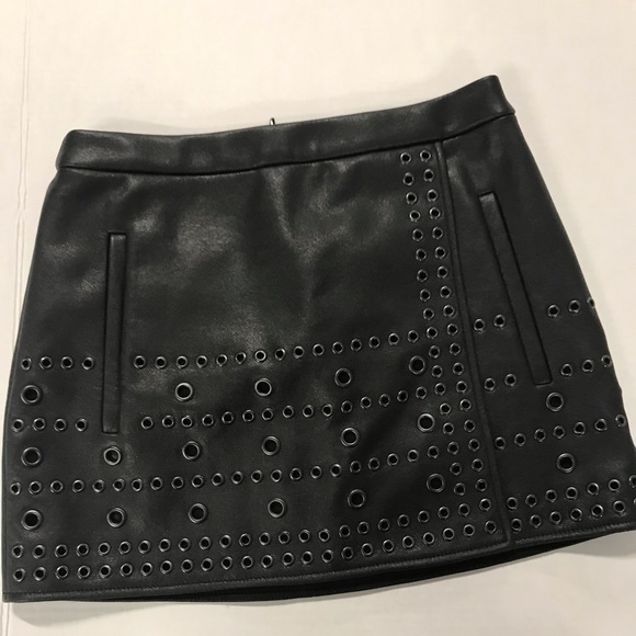 BCBGMAXAZRIA Remi Eyelet Faux Leather Skirt 2 NWT - Picture 8 of 9